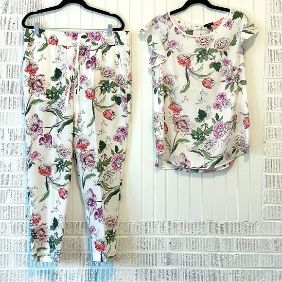 NWT Ann Taylor Floral Straight Leg Slacks, Size: 12 - Picture 9 of 9